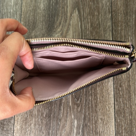 Coach double zipper wristlet wallet - Picture 4 of 8